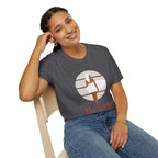 Beach Vibes Woman With Surfboard - Unisex Softstyle T-Shirt