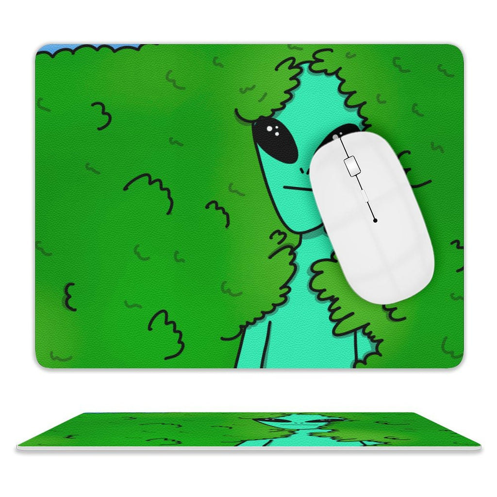 Alien Backing Into Hedge - Leather Mouse Pad white One size Leather Mouse Pad Printed Offshore Sci Fi