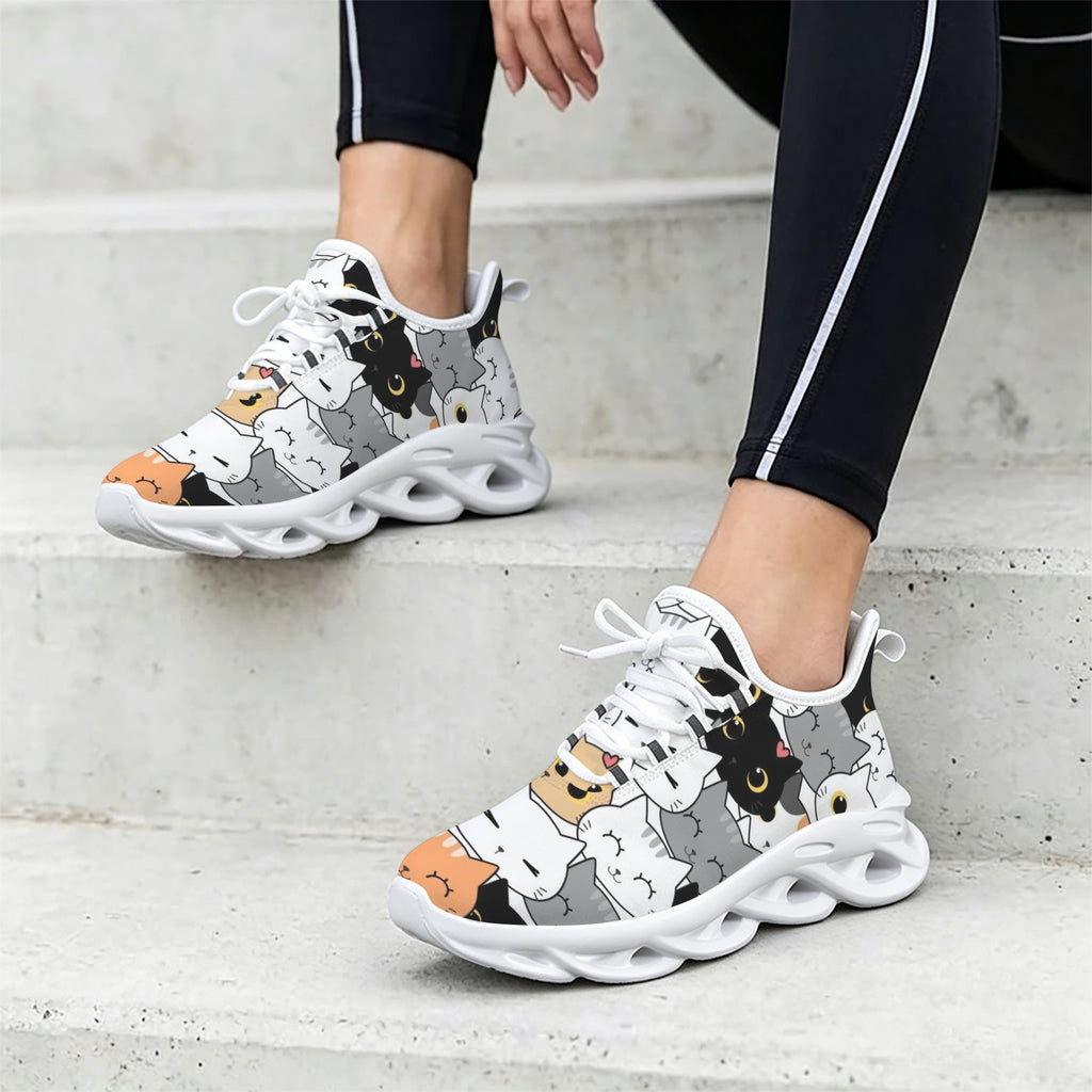 Cute Cartoon Cats Women's Twisted Sole Sneakers