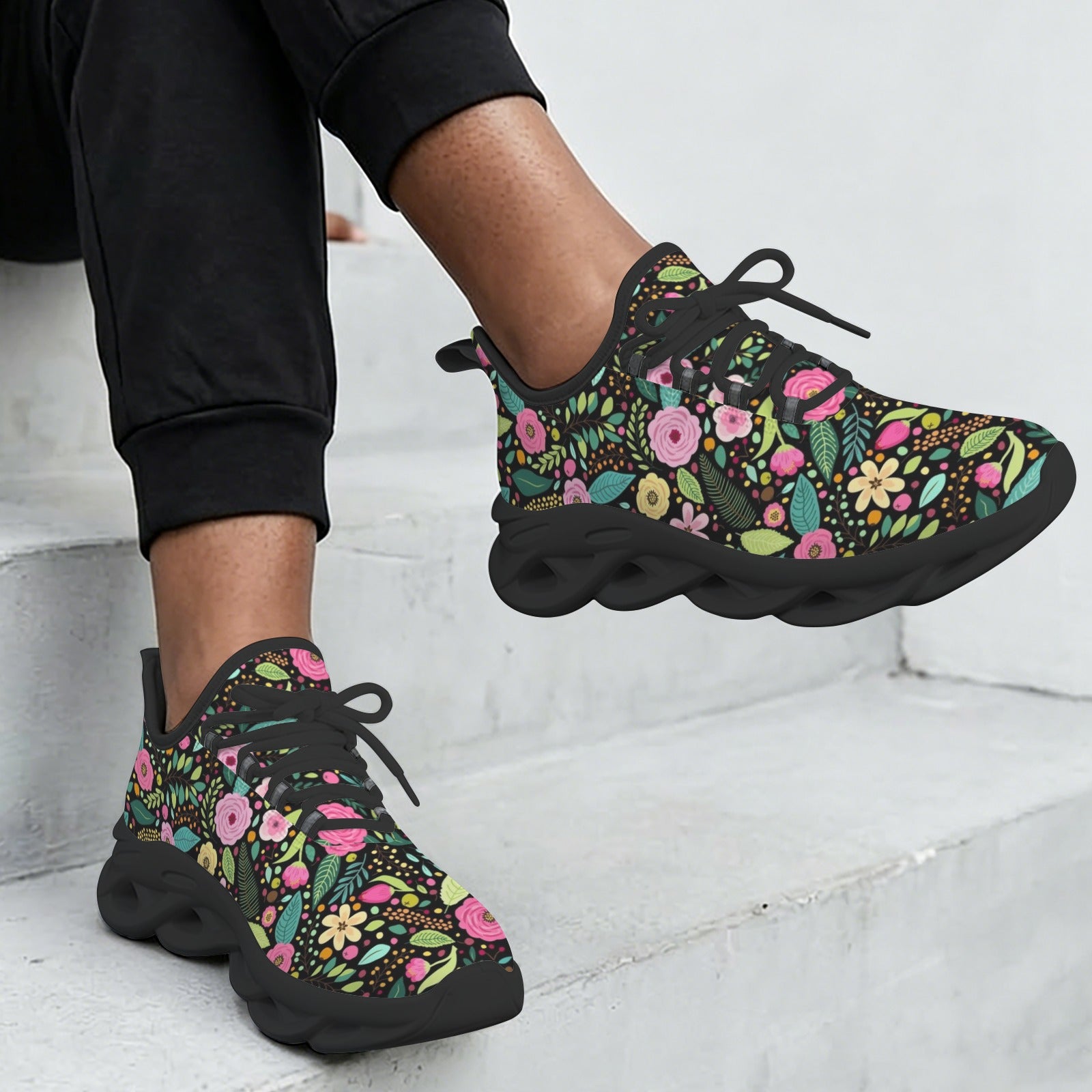 Bright Floral And Leaves Women's Twisted Sole Sneakers