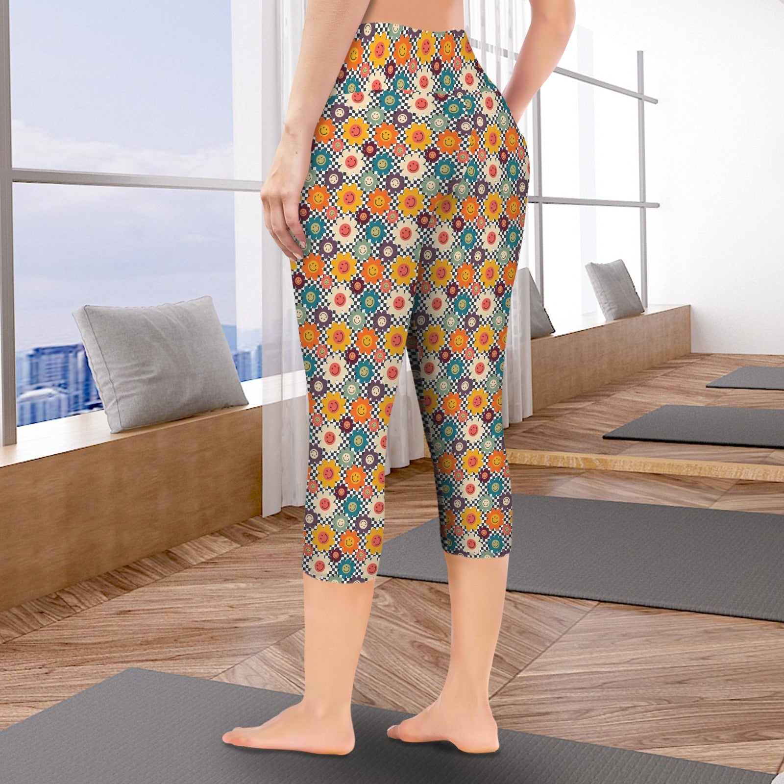 Happy Retro Flowers Women's High Waist Pocket Capri Yoga Leggings Women's High Waist Capri Yoga Leggings Printed Offshore Retro