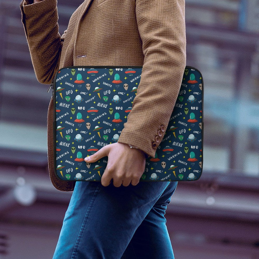 UFO's And Aliens Laptop Sleeve (Multiple Sizes) Laptop Sleeve Printed Offshore Sci Fi