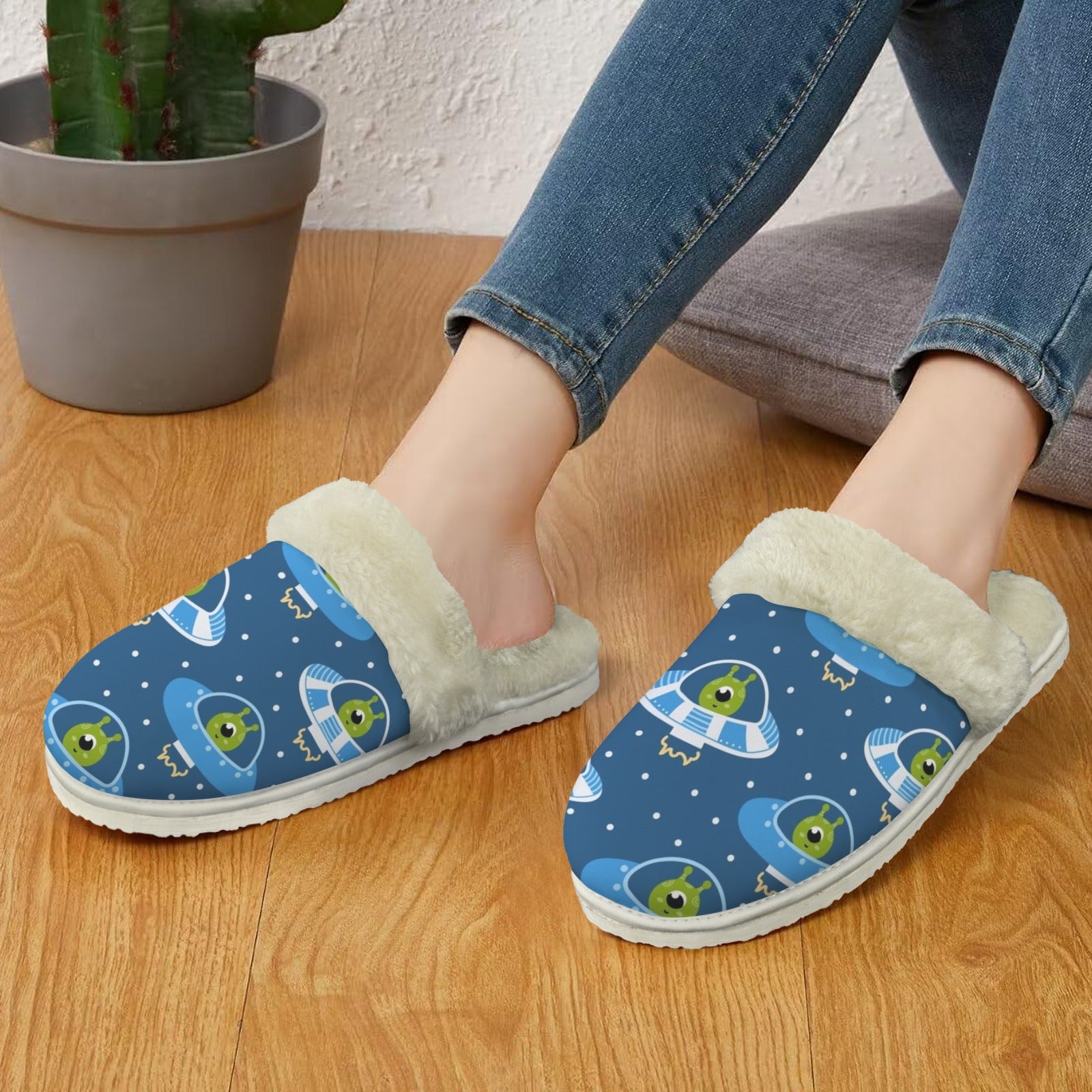 Cute Aliens in UFOs Women's Fur Trim Thick-Sole Indoor Slippers Women's Fur Trimmed Slippers Printed Offshore Sci Fi