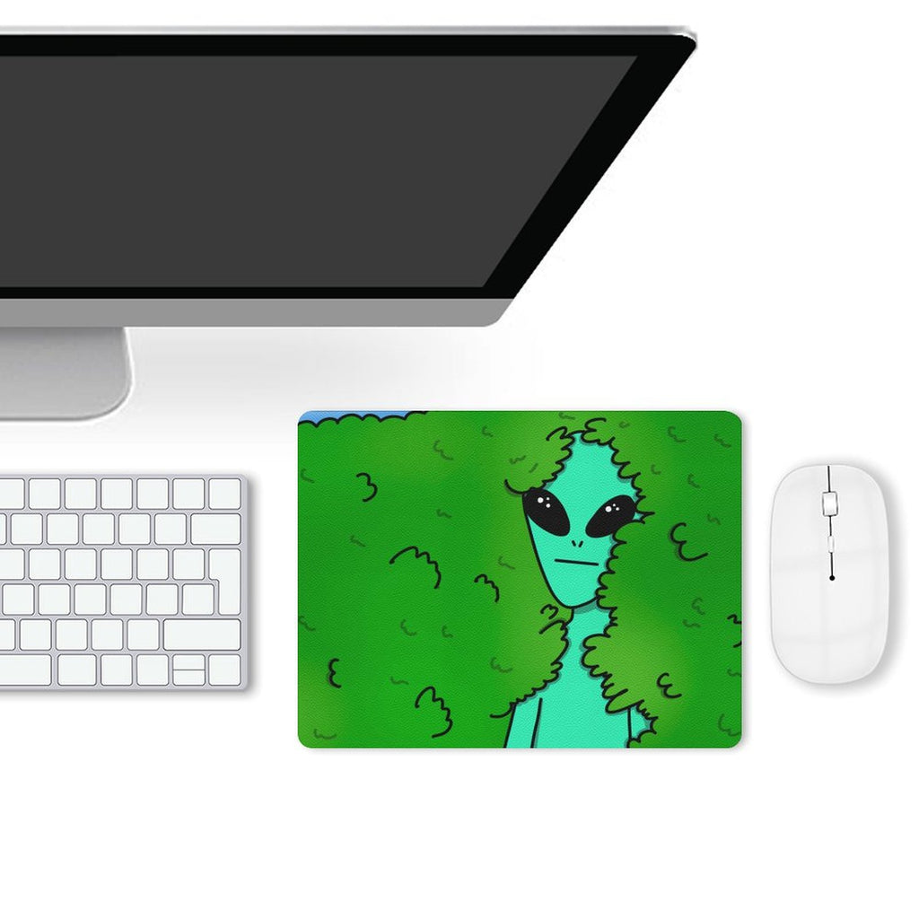 Alien Backing Into Hedge - Leather Mouse Pad Leather Mouse Pad Printed Offshore Sci Fi