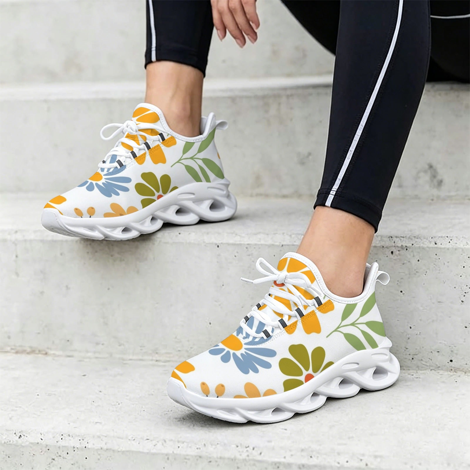 Vintage Boho Flowers Women's Twisted Sole Sneakers