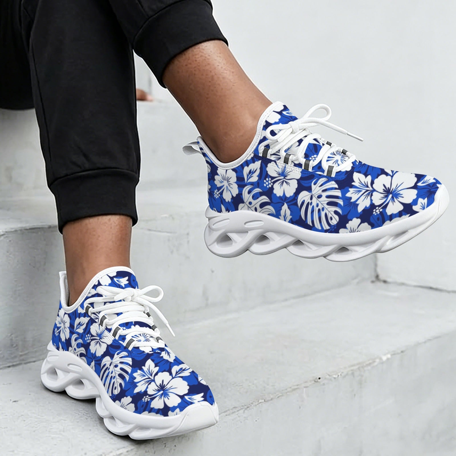 Blue Hawaiian Floral Women's Twisted Sole Sneakers