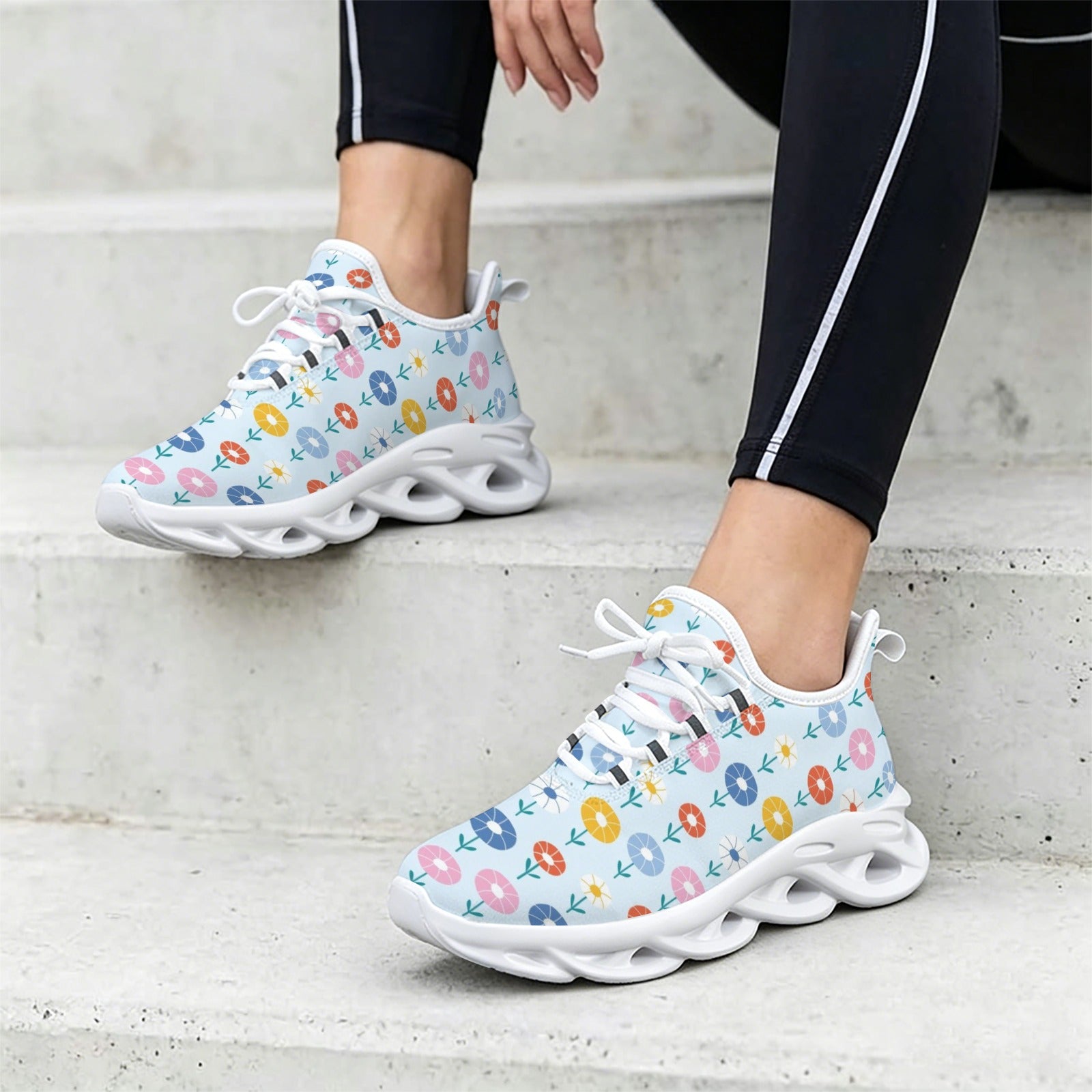 Abstract Cute Flowers Women's Twisted Sole Sneakers