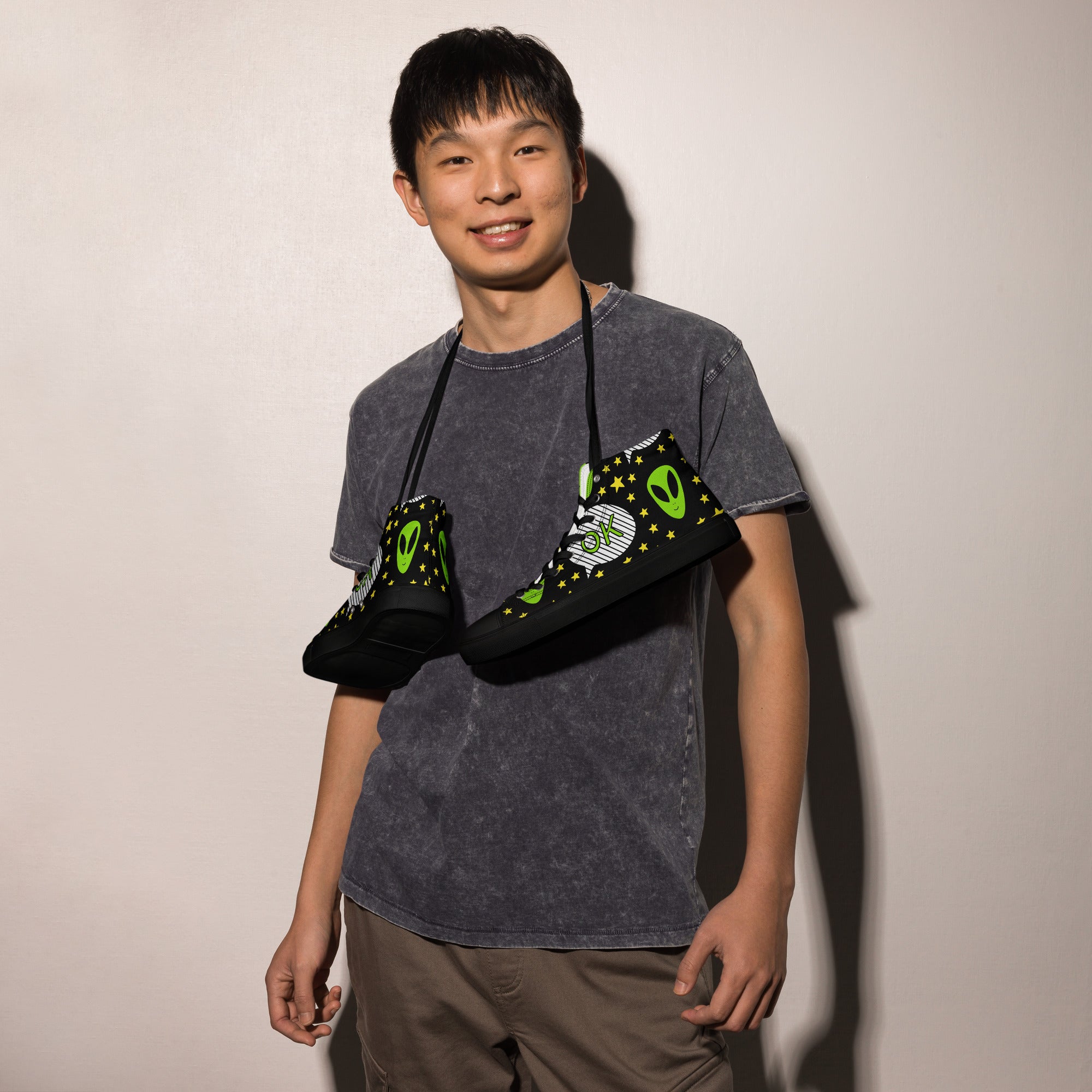 Alien OK - Men’s high top canvas shoes Mens High Top Shoes Printed Offshore Sci Fi