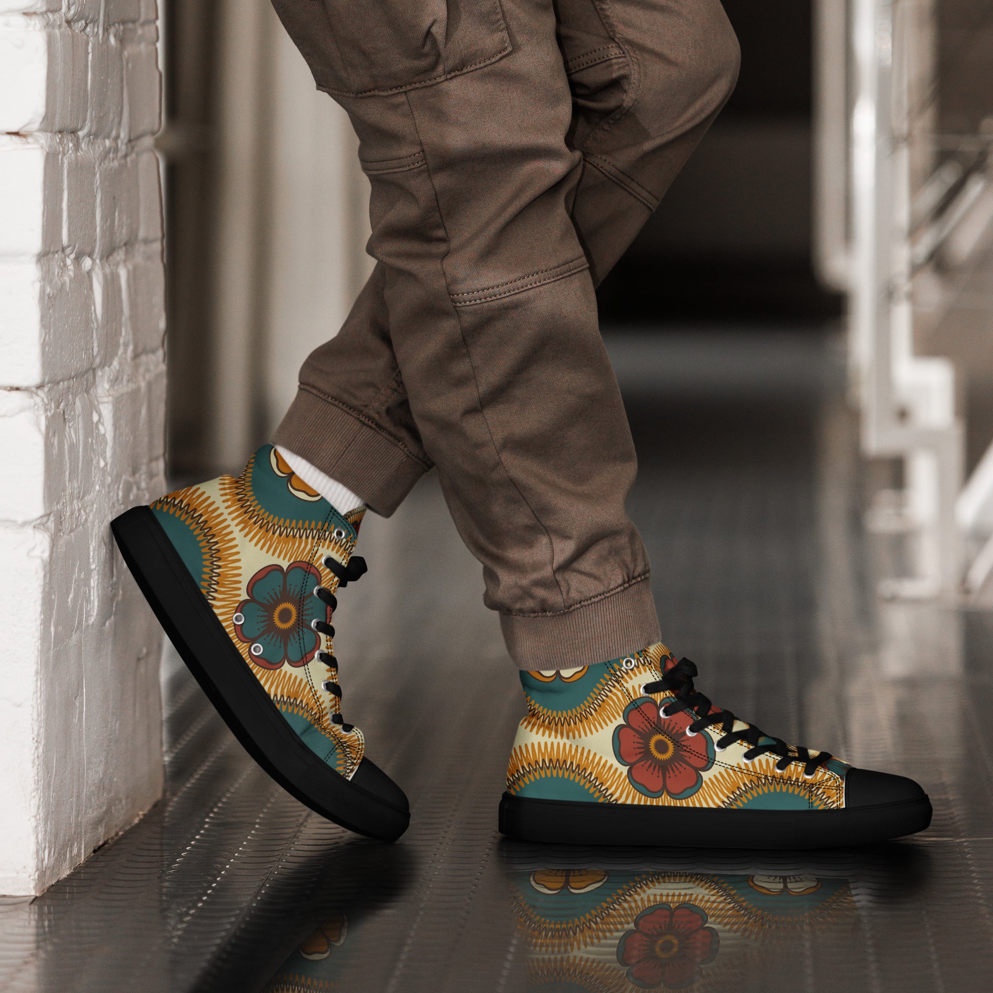 Vintage Floral - Men’s high top canvas shoes Black Mens High Top Shoes Printed Offshore Retro