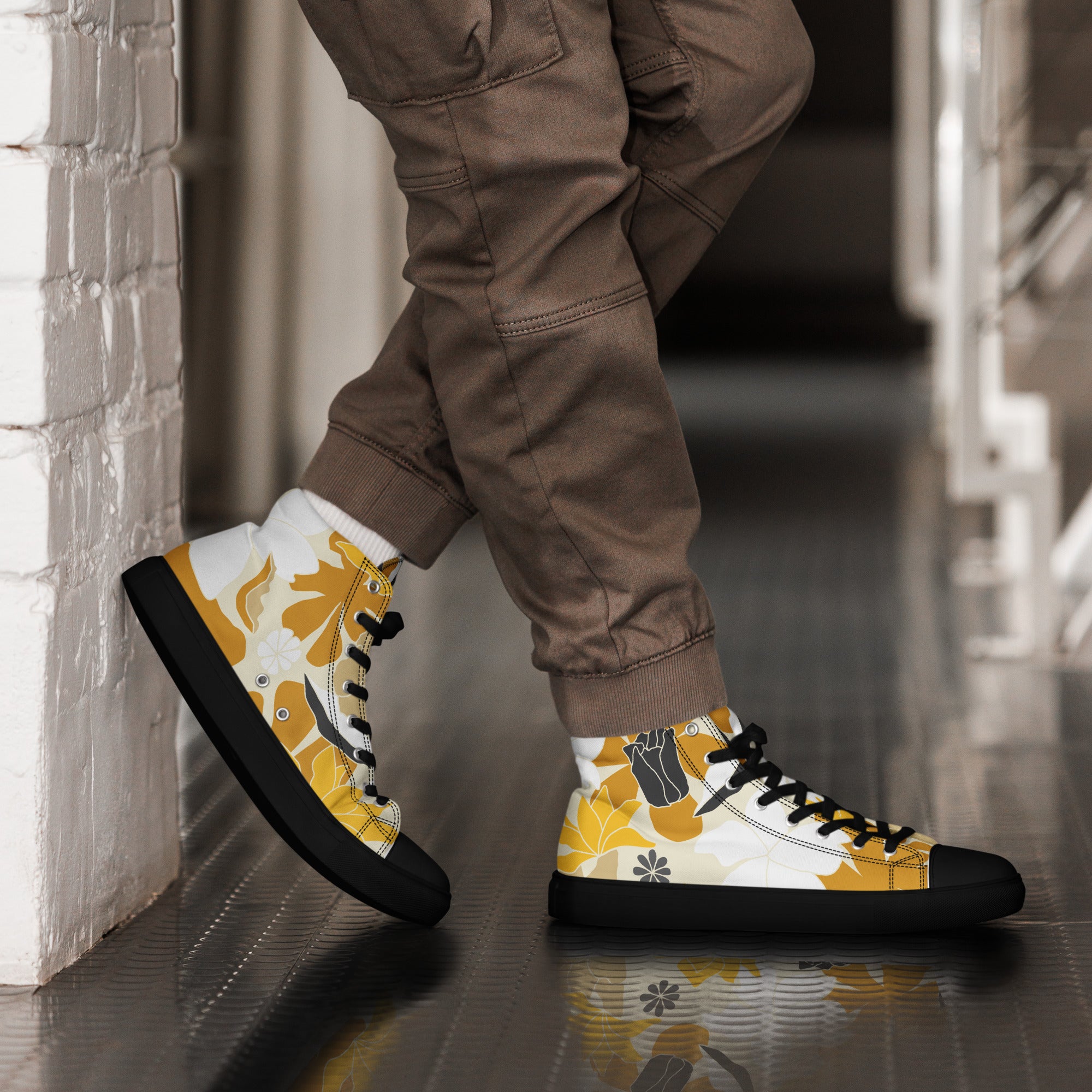 Retro Yellow Flower - Men’s high top canvas shoes Mens High Top Shoes Printed Offshore