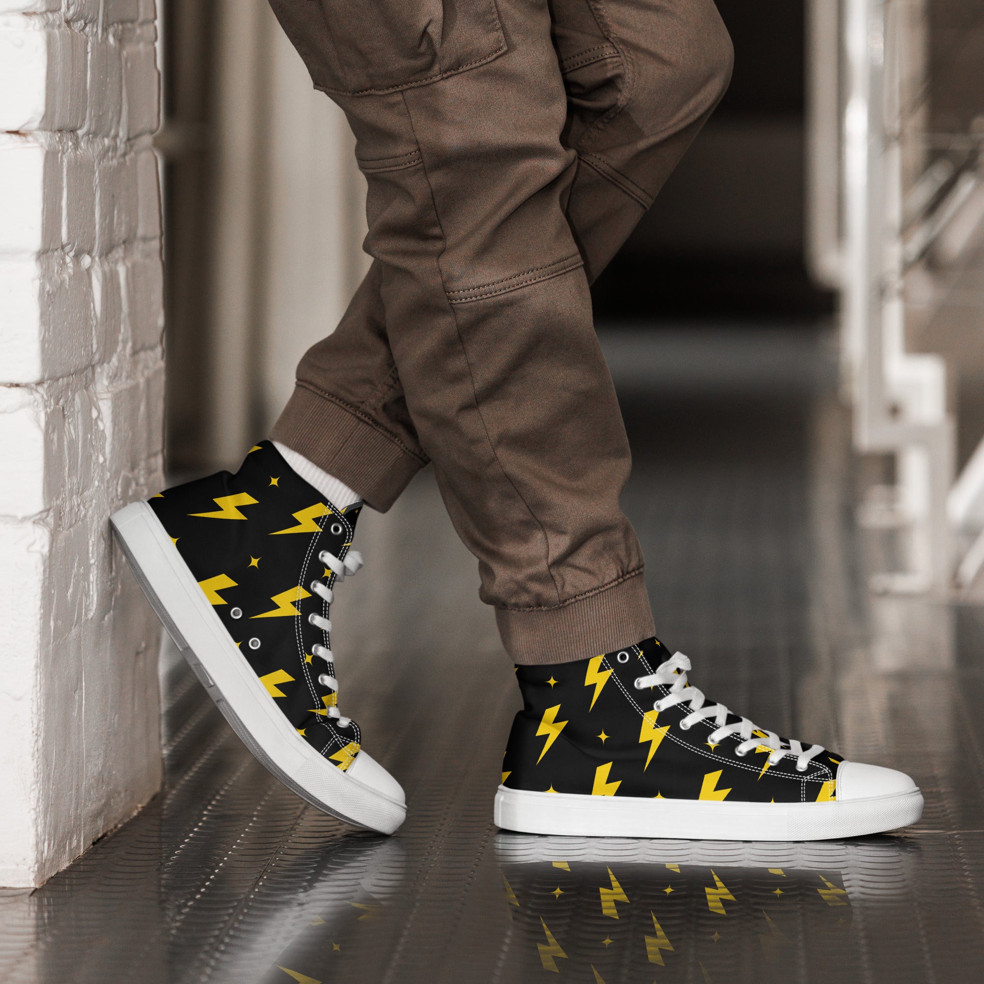 Yellow Lightning - Men’s high top canvas shoes White Mens High Top Shoes Comic Printed Offshore