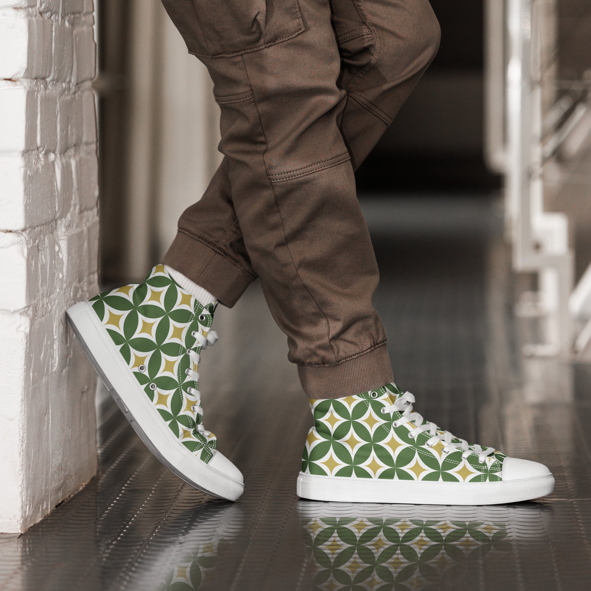 Green Retro Circles - Men’s high top canvas shoes Mens High Top Shoes Printed Offshore